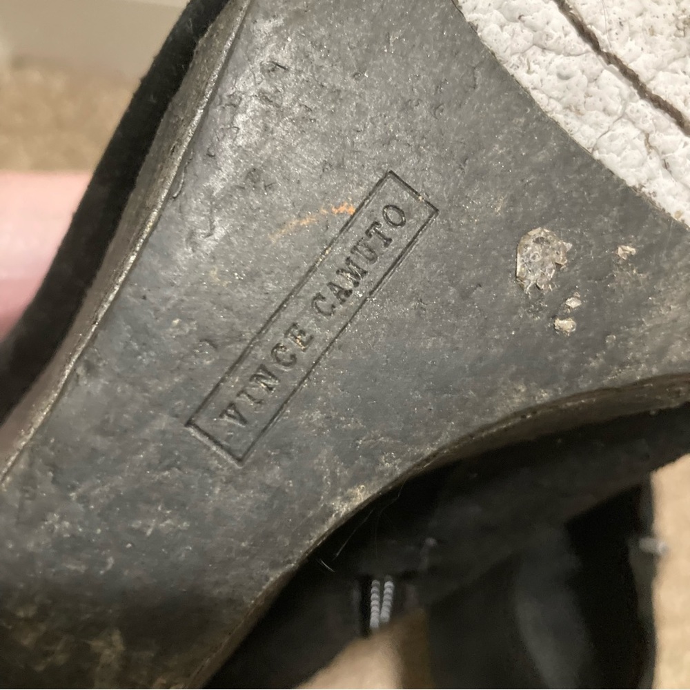 4/$10 - Vince Camuto Heeled Ankle Boots - Picture 7 of 8